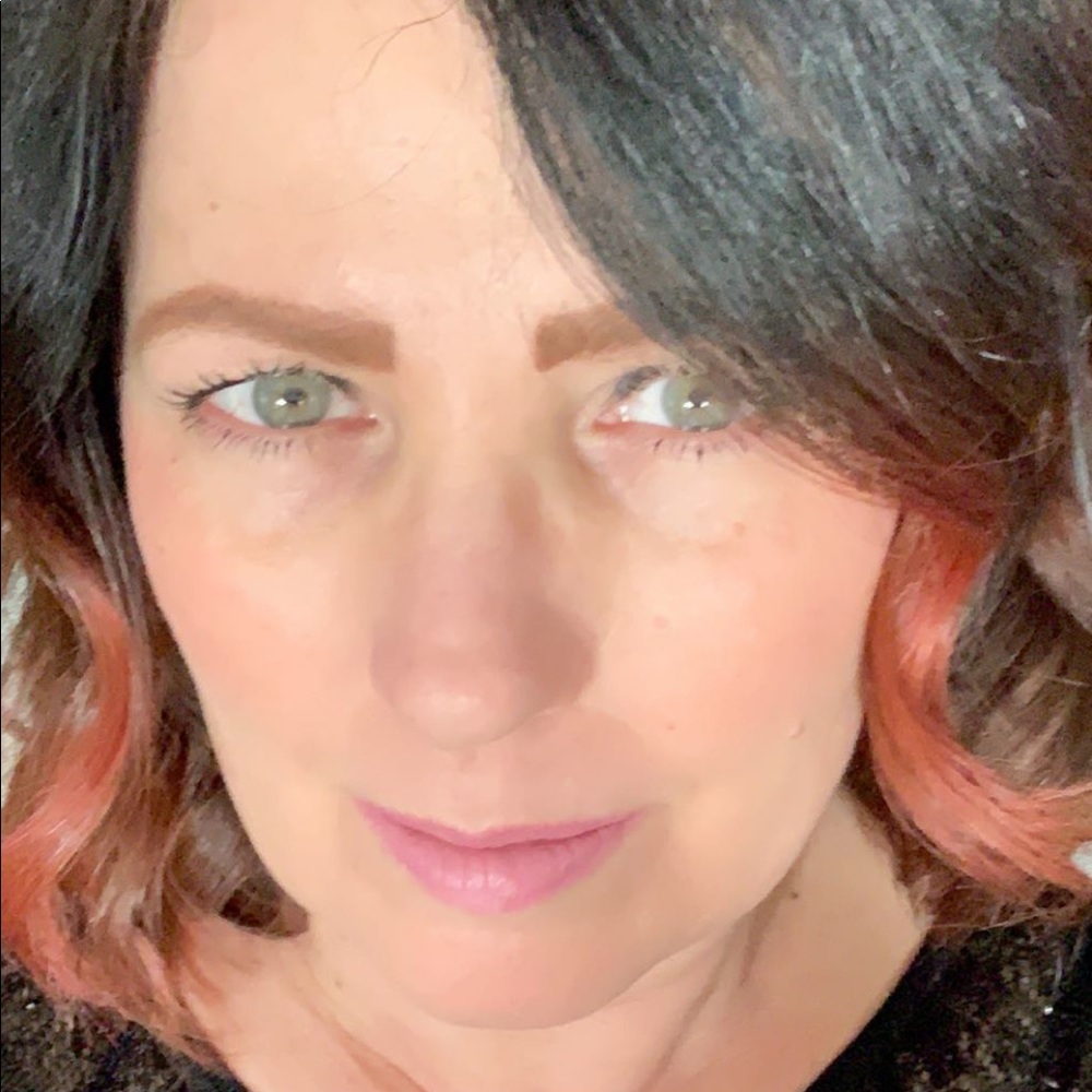 Meet your Posher, Carrie